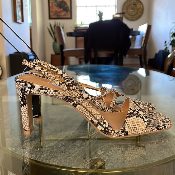 Express Snake Print Heels, Size 8 NWT - Picture 4 of 5